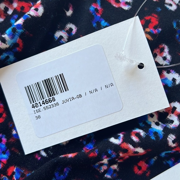 Isabel amaranth Etoile Juvia Cropped Top in Black - Picture 6 of 6